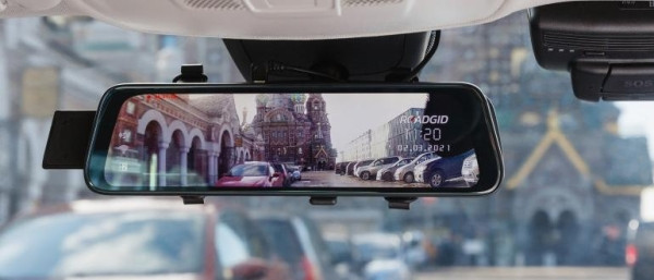 Топ-10 регистраторов в зеркале заднего вида Топ-10 регистраторов в зеркале заднего вида